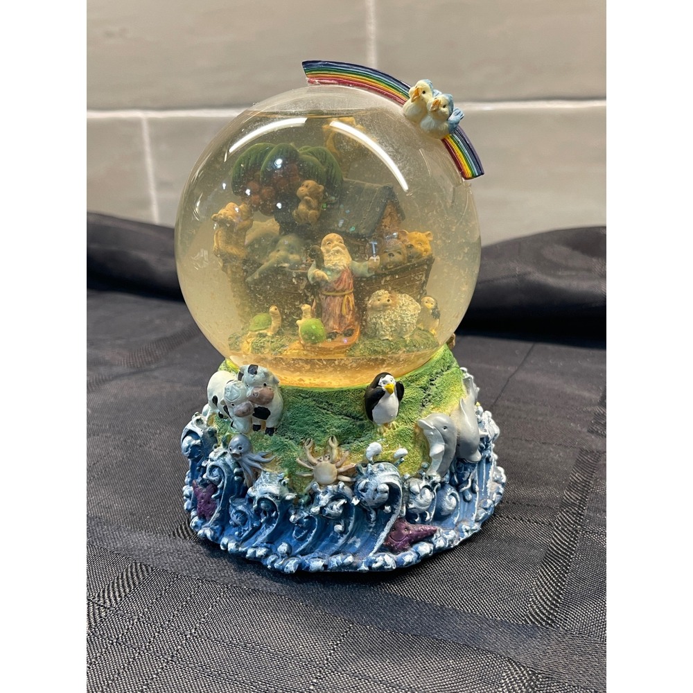 Noah's Ark Snow Globe Rainbow Religious Figurine Animals Waves musical‎